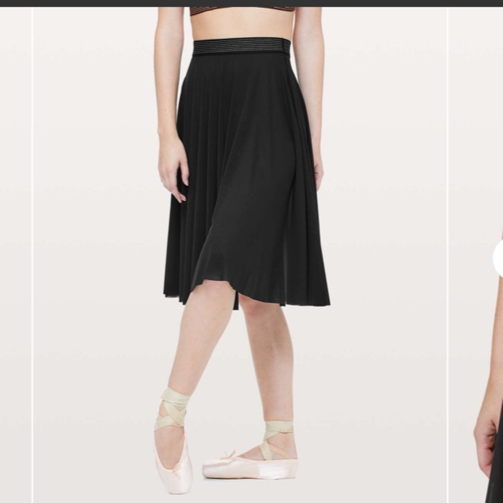 RARE - Lululemon Principal Dancer Skirt *15"